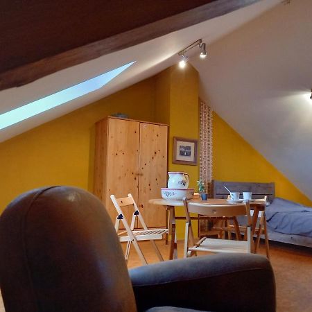 더뷔 Aux Saveurs D'Enneille B&B 외부 사진