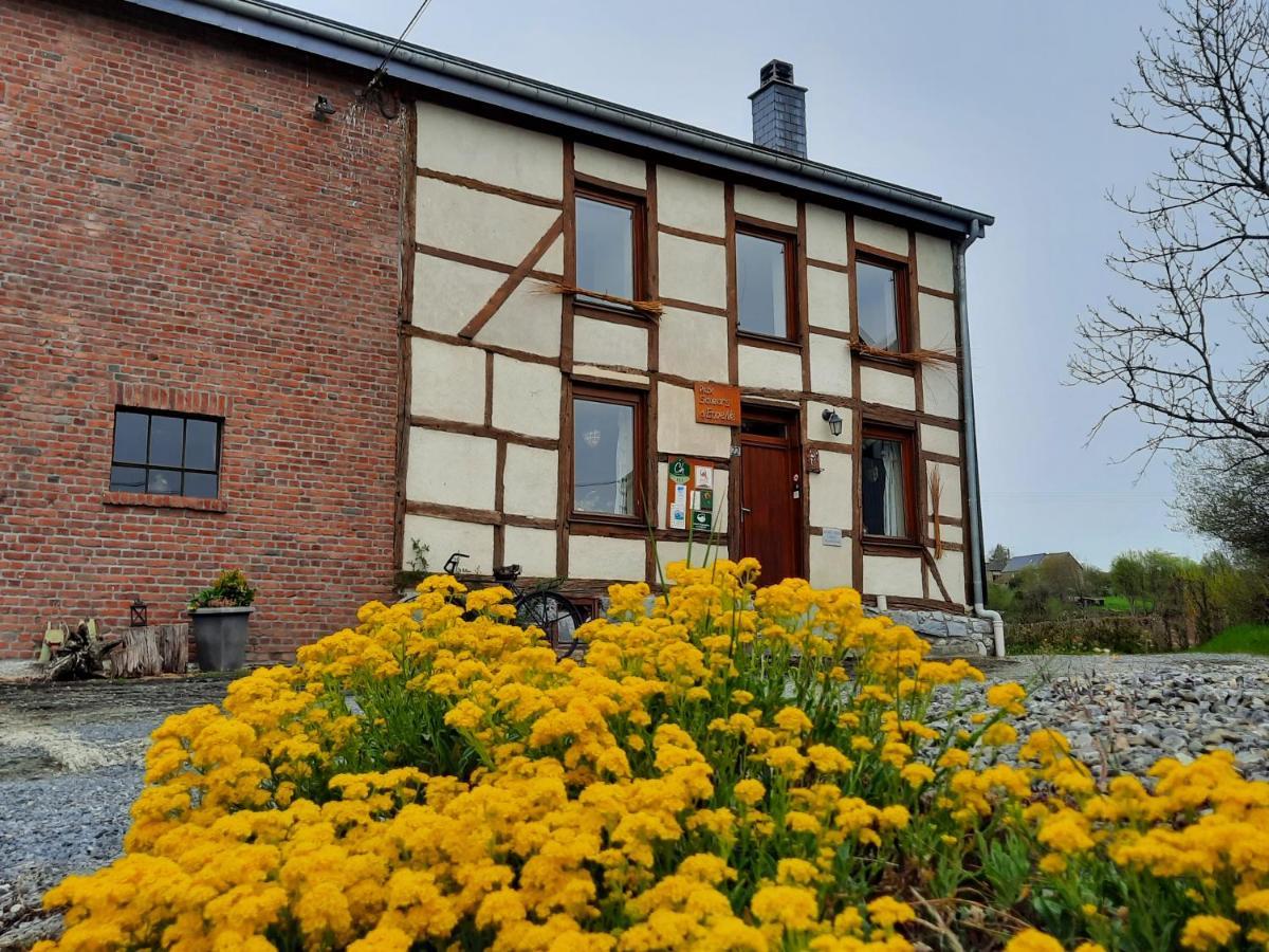 더뷔 Aux Saveurs D'Enneille B&B 외부 사진