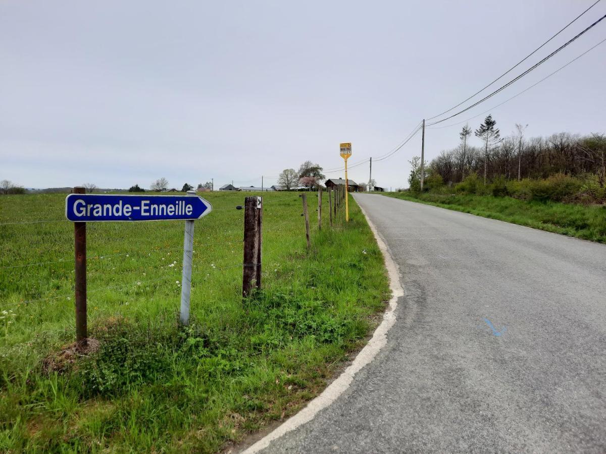 더뷔 Aux Saveurs D'Enneille B&B 외부 사진