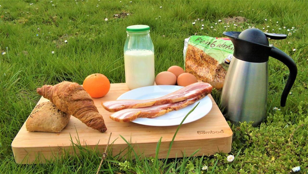 더뷔 Aux Saveurs D'Enneille B&B 외부 사진