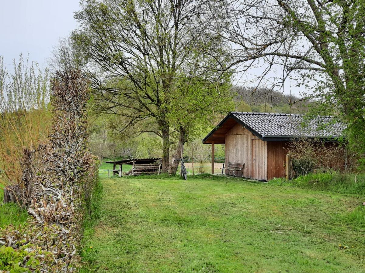 더뷔 Aux Saveurs D'Enneille B&B 외부 사진