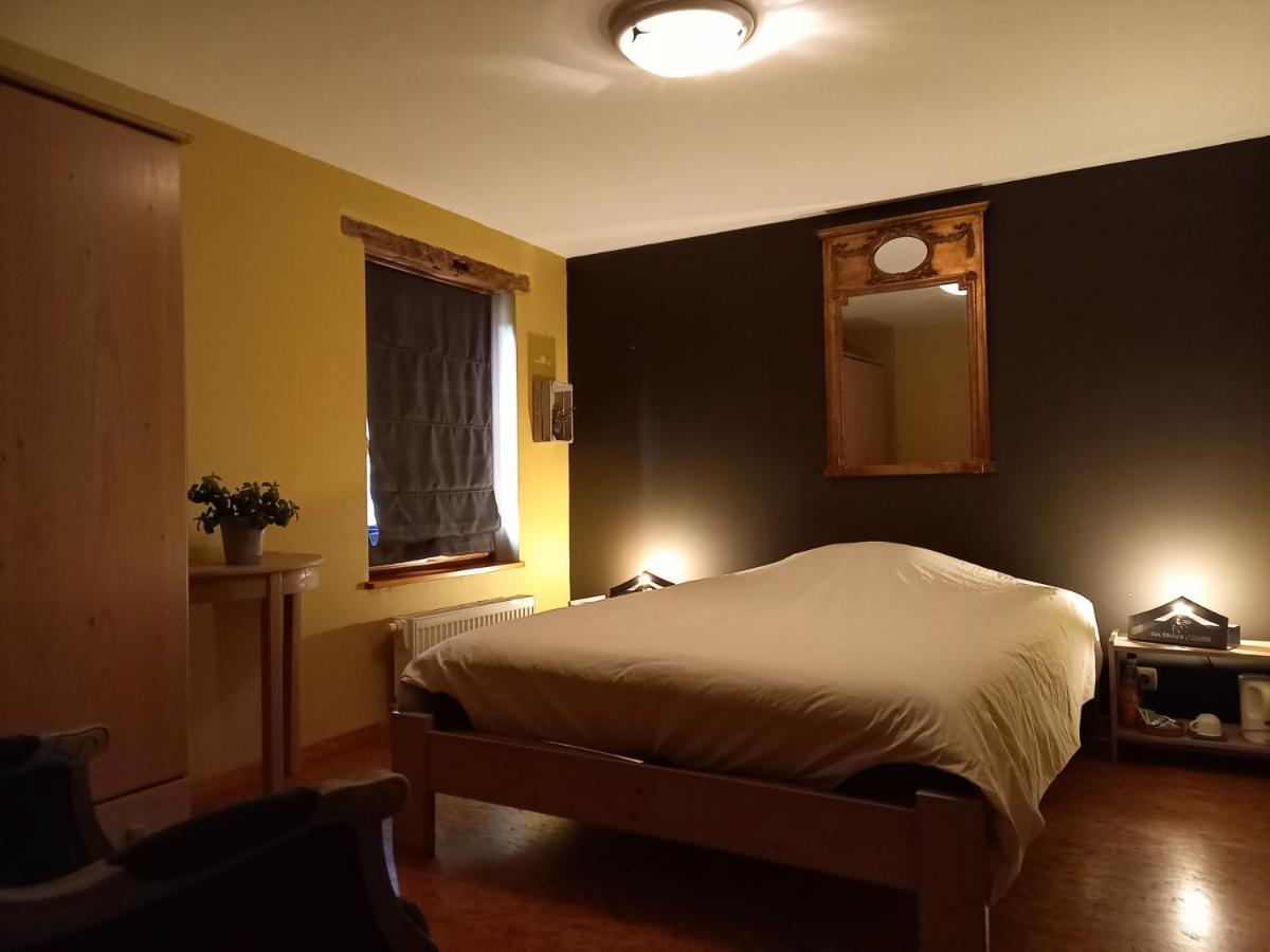 더뷔 Aux Saveurs D'Enneille B&B 외부 사진